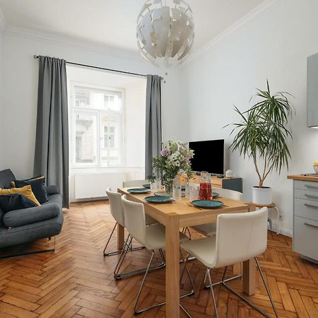 Comfortable And Cosy Apt A Few Steps From Dancing House And Naplavka Dance Прага Экстерьер фото